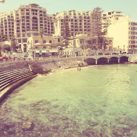 2br Apt - Sea 2 Min Away! Appartement