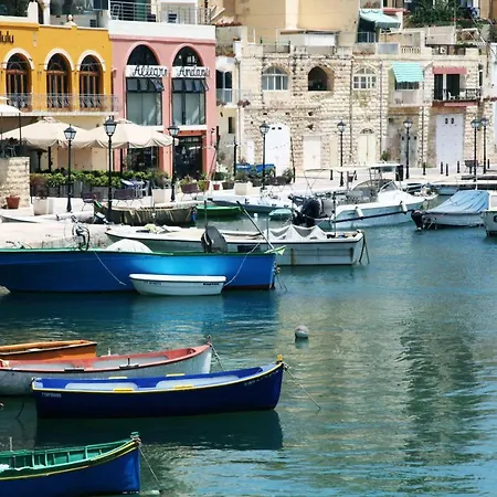 Appartement 2br Apt - Sea 2 Min Away!
