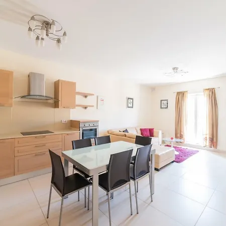 2br Apt - Sea 2 Min Away! * Sliema