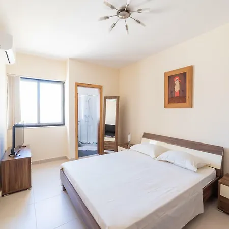 2br Apt - Sea 2 Min Away! Apartament